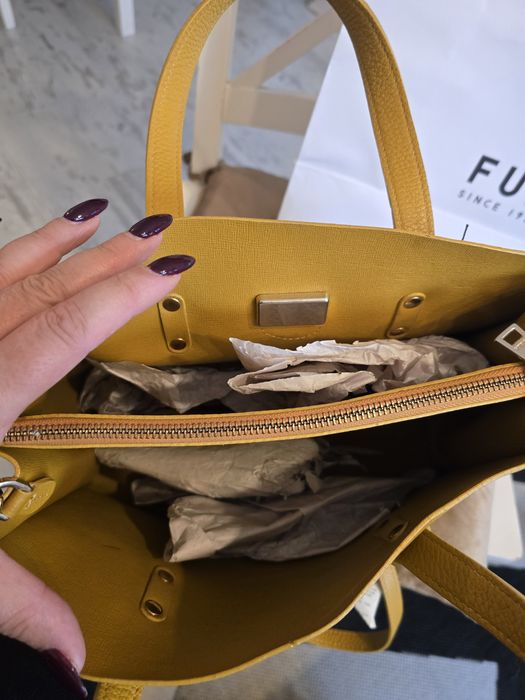 Дамска чанта FURLA - естествена кожа