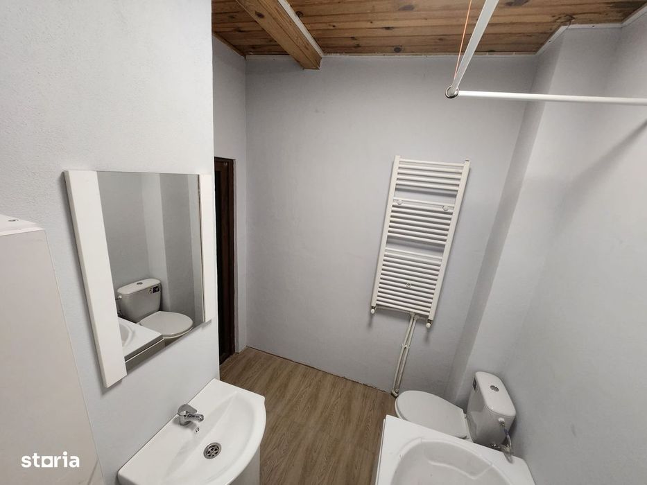 Vilă de vacanță cu 6 dormitoare, lângă Lacul Nufărul – Reci
