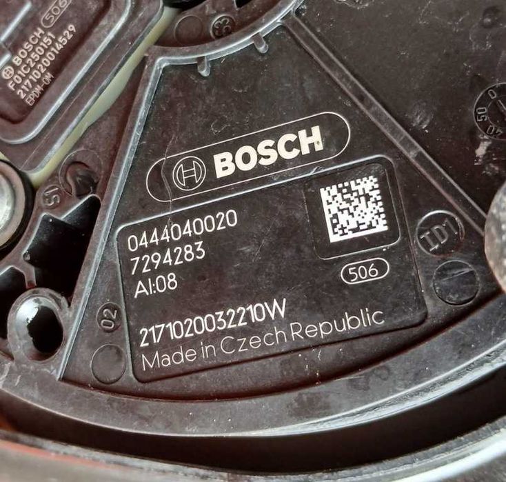 Rezervor AdBlue cu pompa BMW X5 F15 X6 F16 cod 7295653-16 7294283