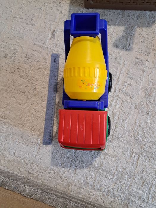 Игрушки по 500 тг