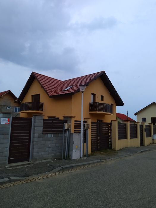 Balcoane aluminiu vopsit in camp electrostatic