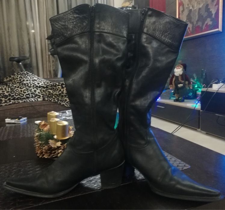 Черни боти и ботуши от естествена кожа