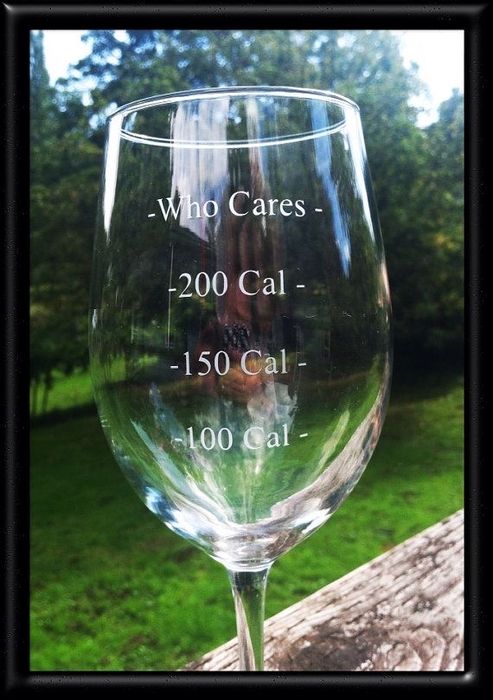 Ръчно или лазерно гравиране на сватбени чаши и други за вашия повод