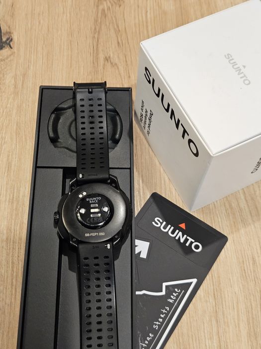 Suunto Race All Black