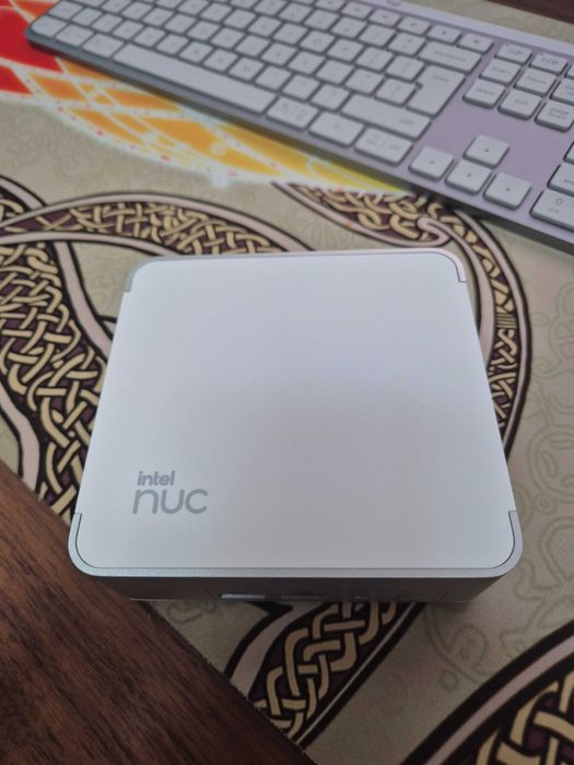 Intel NUC 13 Pro Desk Edition Kit i7