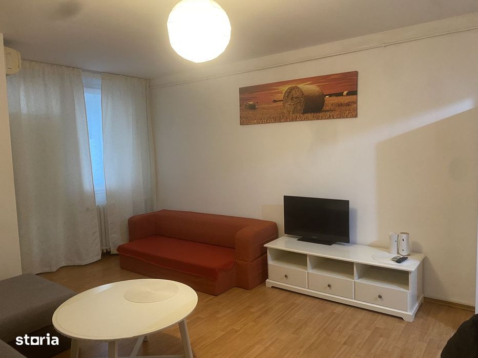 Garsoniera de inchiriat zona Titan 295€