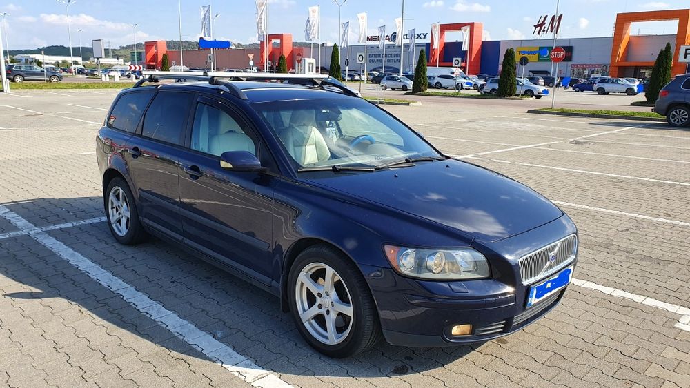 VOLVO V50 R design 2D 136 CP