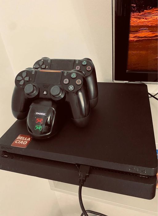 Пс4 1тб 4джостик 10игры состояний хороший