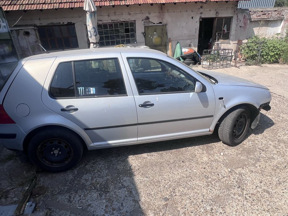 VW Golf Голф 4 НА ЧАСТИ 1.4 бензин