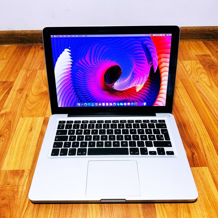 Laptop Apple MacBook Pro, IntelCore i5 , 500GB, Tastatura Iluminata