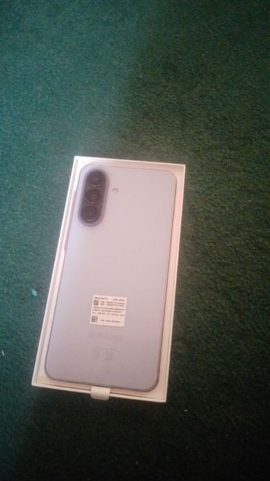 Samsung A57 5g сотилади янги ишлатилмаган