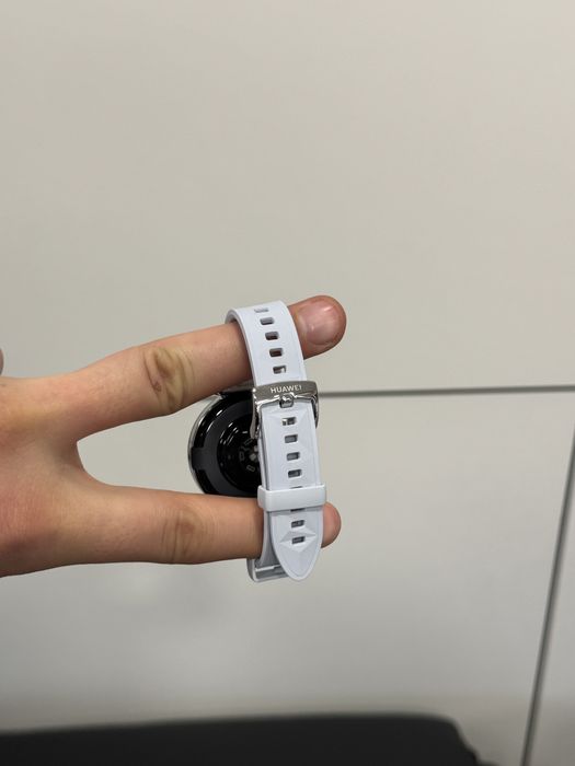 Продавам отличен Huawei watch GT5