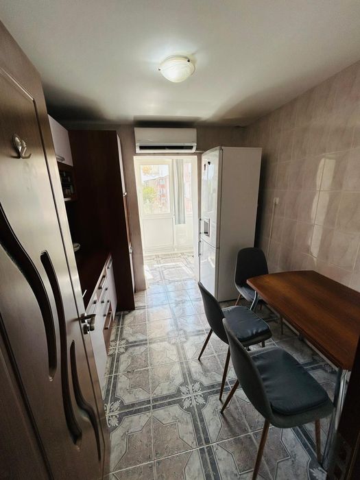 Închiriez apartament 2 camere cartier 1 mai