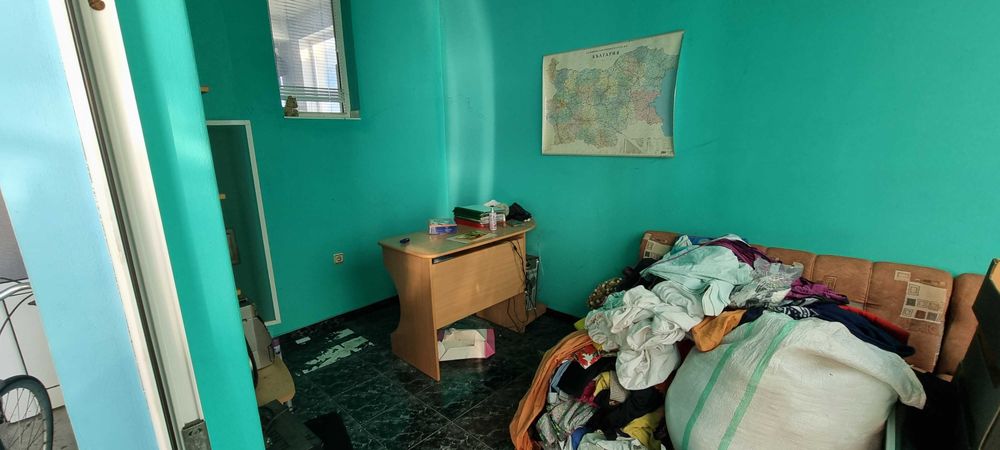 Продава се Промишлена сграда в с. Ломци, Област Търговище - 75 кв.м за 1700 €/кв.м - Снимка #2