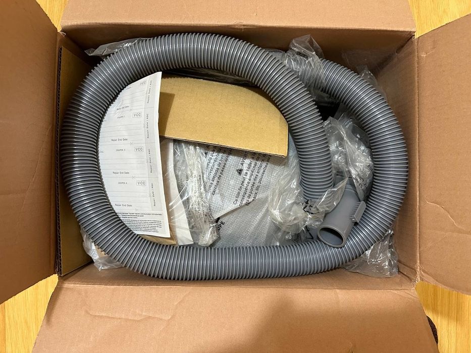 Пылесос LG V-C32