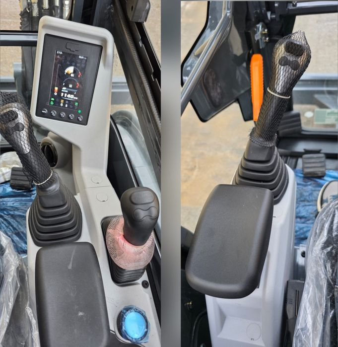 Excavator HYUNDAI HX55A  midi excavator NOU cu ZERO ORE