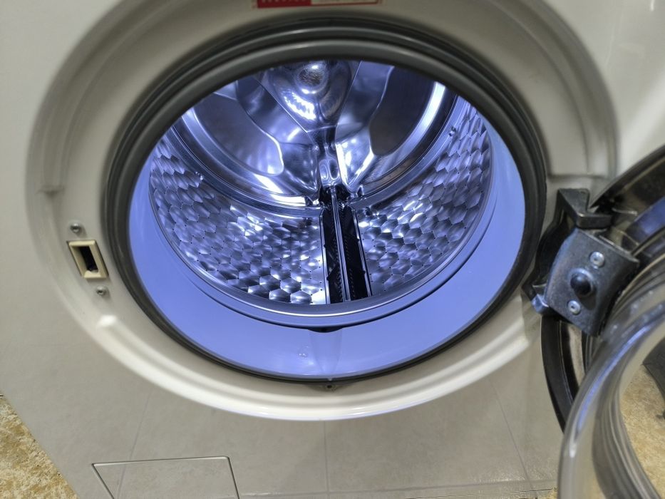 Пералня Miele W 5965 WPS - 8кг. 1600об. Лимитирана серия с пара .