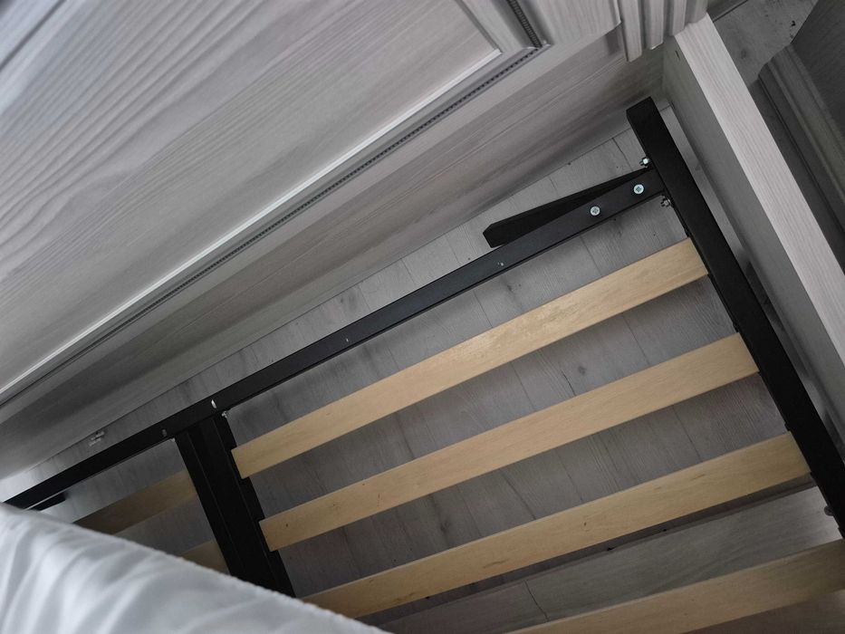 Гарнитур спальный