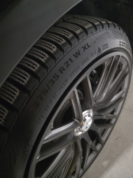 ЕКСКЛУЗИВНО:  Комплект Оригинална Джанта  и Зимни Гуми Mercedes-AMG GT