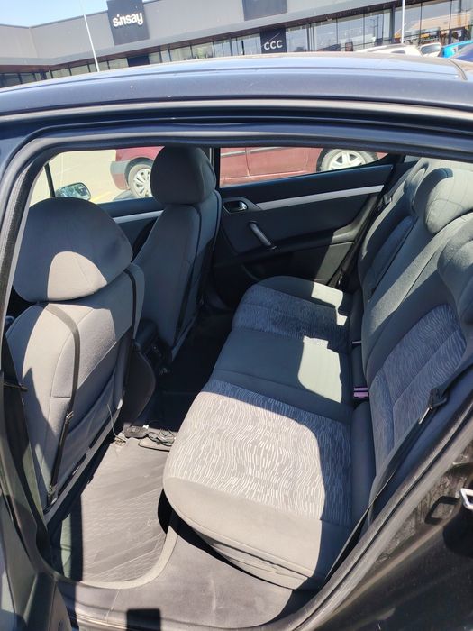 Vând Peugeot 407 motor 1.6 pt dezmembrări
