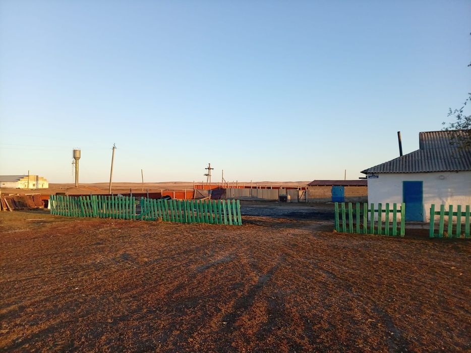 Дом под хозяйство