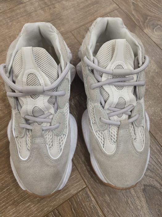 Adidași Yeezy 500
