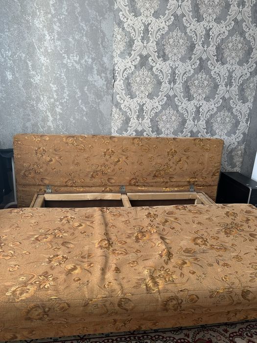 Продам диван в хорошем состоянии