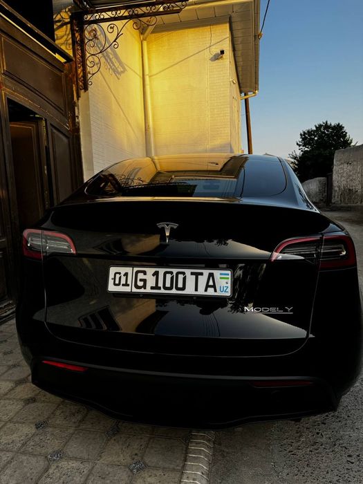 Tesla model y performance sotiladi srochna!!!obmen bor