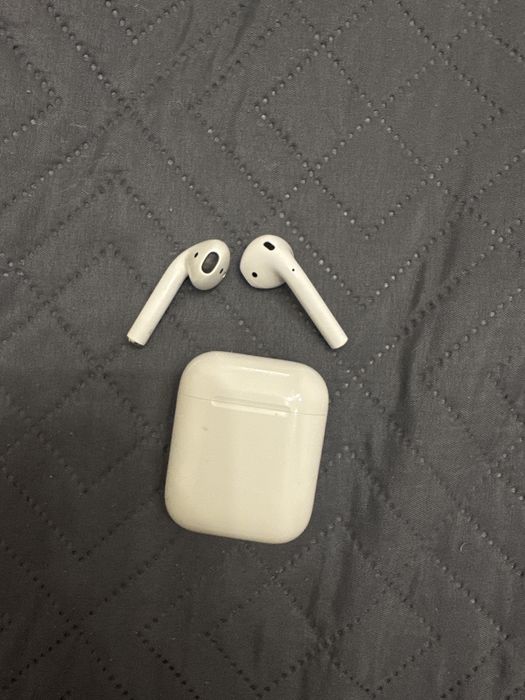 Продам кейс Airpods 2