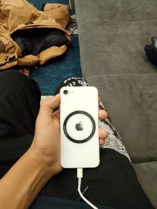 iphone se 2020 64 aybyoq