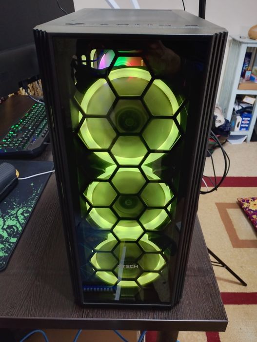 Igravoy Kompyuter Sotiladi!