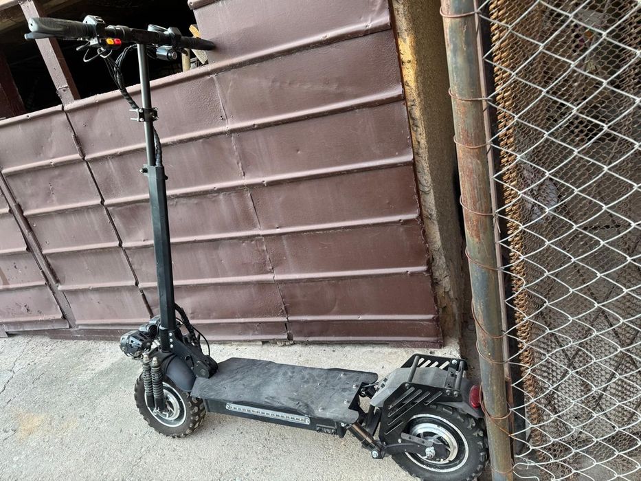Продается электросамокат