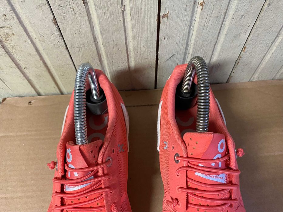 ''On Cloud''оригинални маратонки 37 номер