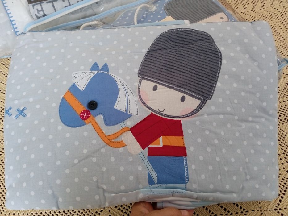 НОВ Пълен спален комплект за бебе Bizzi Growin My Little Soldier