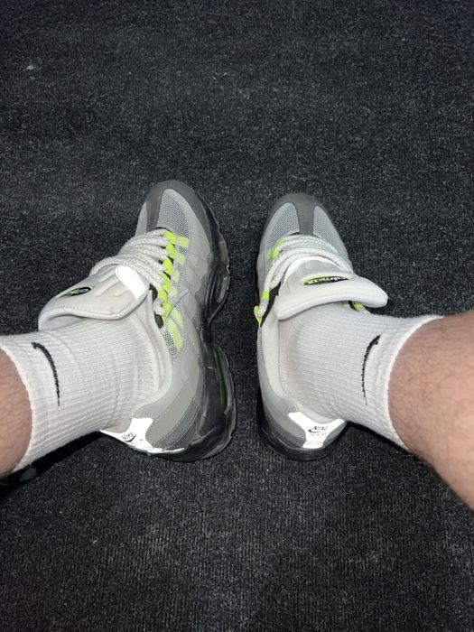 Продаю Air Max 95