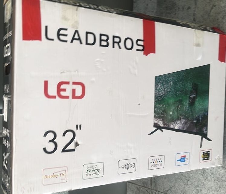 Leadbros 32 led телевизор новый