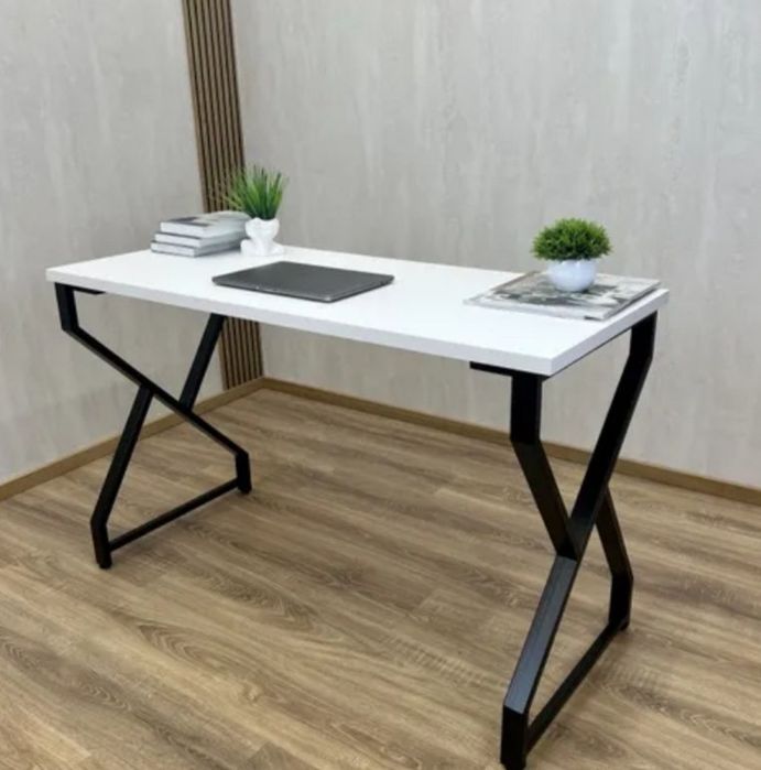 Стол в стиле лофт