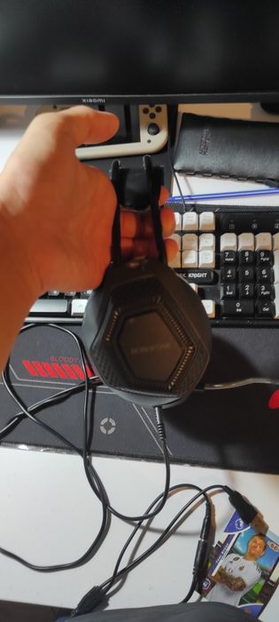 Продаю наушники borofone