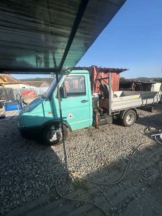 Iveco daily cu macara