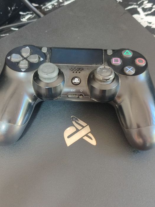 Продается Playstation 4 Pr0