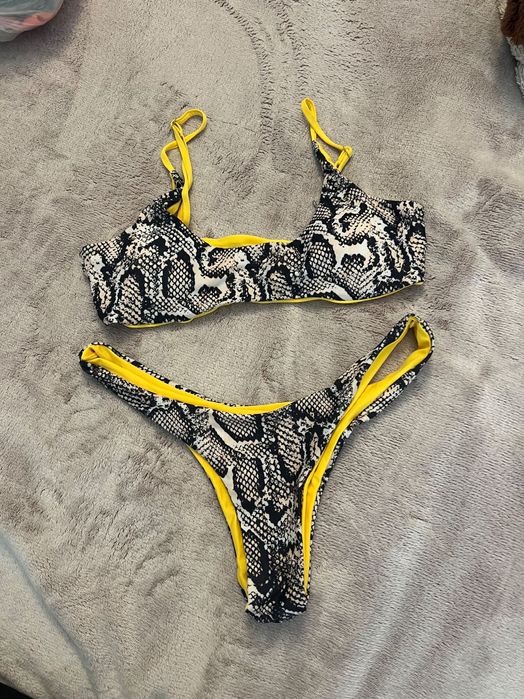 Бански костюм много красив