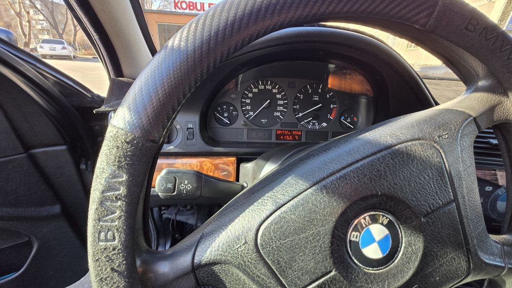 Продам BMW E39, поросёнок