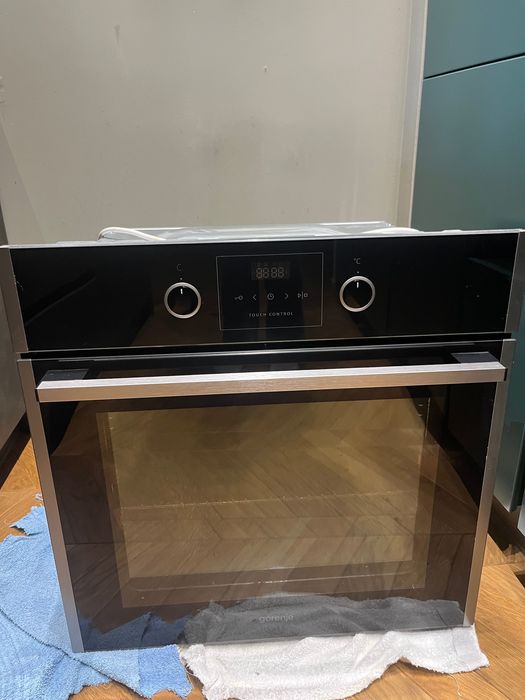 Фурна за вграждане Gorenje + котлони за вграждане
