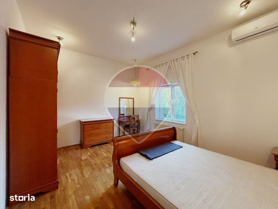Apartament spatios 3 camere in zona Primaverii