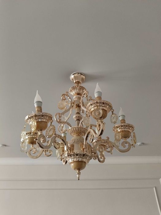 Люстра шестирожковая