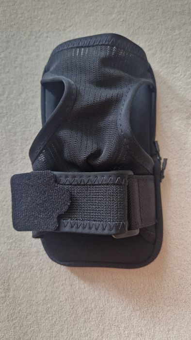 Продам чехол на руку для телефона