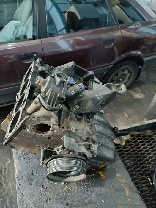 Двигатель по запчестям  Ауди -Фольксваген.