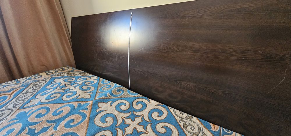 Двуспальная кровать