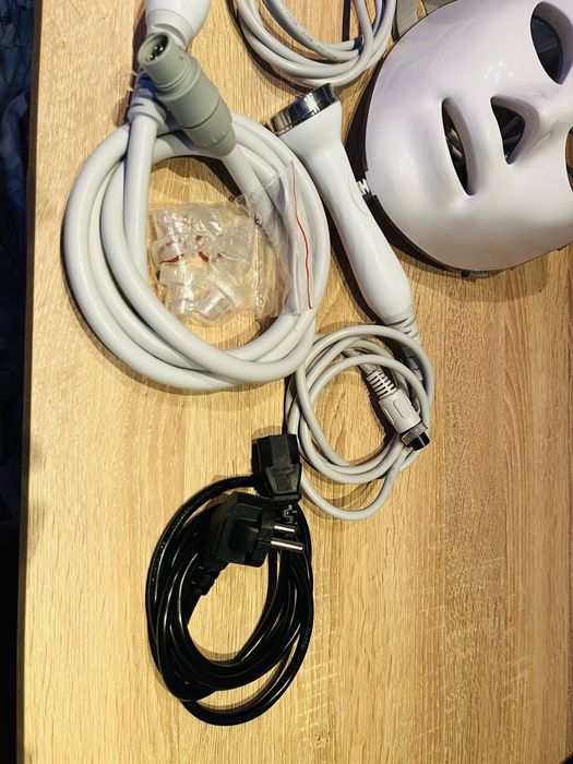 апарат за водно дермабразио,кислород,RF 7в1 неразличим от нов