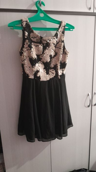 Продам платье не дорого